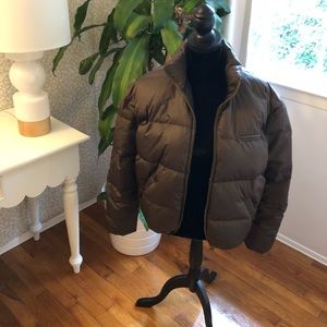 A Pea in the Pod Down/Feather Puffer - like new!